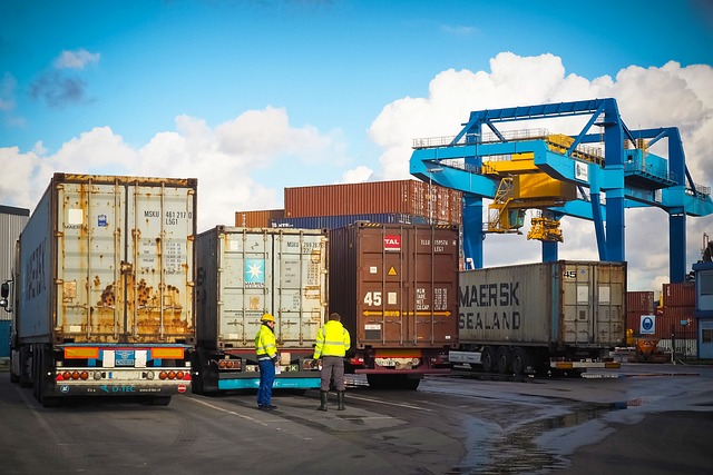Niezbędna część współczesnej logistyki – transport drogowy