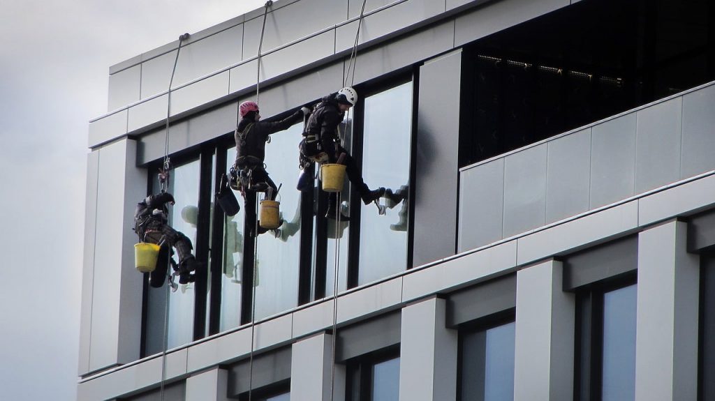 sprzęt wysokościowy w pracy